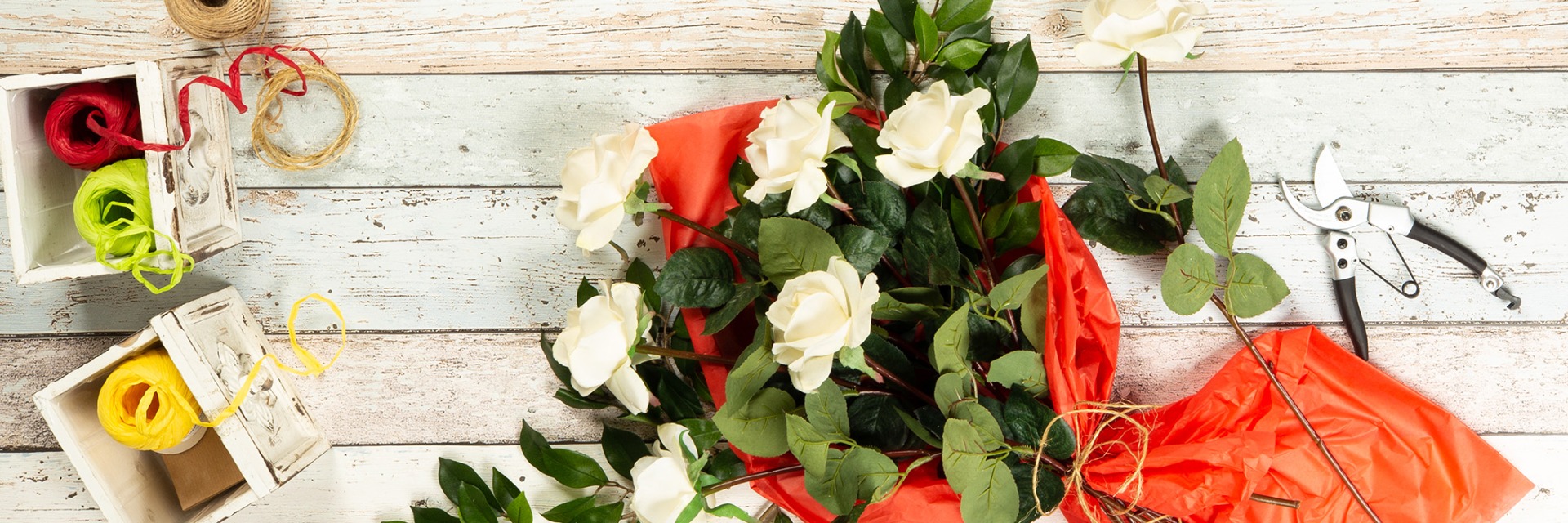 Individueller Blumenstrauß oder Gesteck für Friedhof